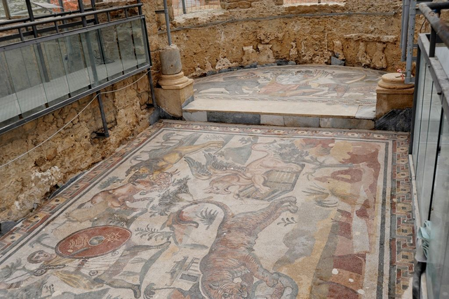 Transfer from Taormia to Agrigento + Villa Romana del Casale in Piazza Armerina (or viceversa - Private Transfer) - immagine 6
