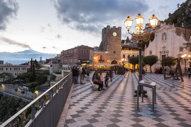 Etna Volcano, Taormina and Castelmola Tour - (Private Tour) - immagine 7