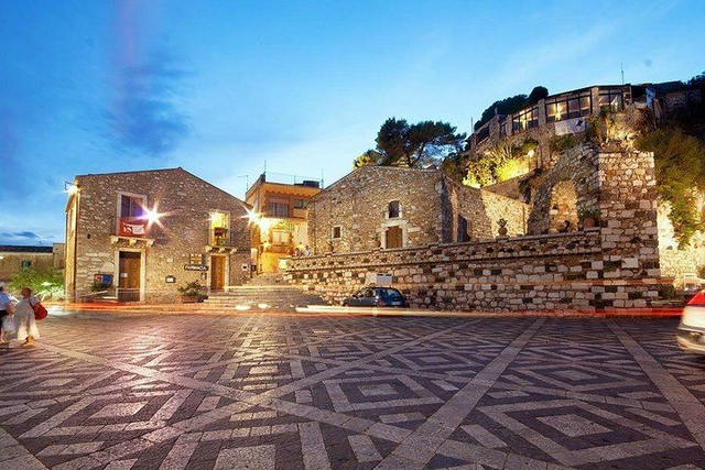 Taormina and Castelmola Tour - (Private Tour) - immagine 3