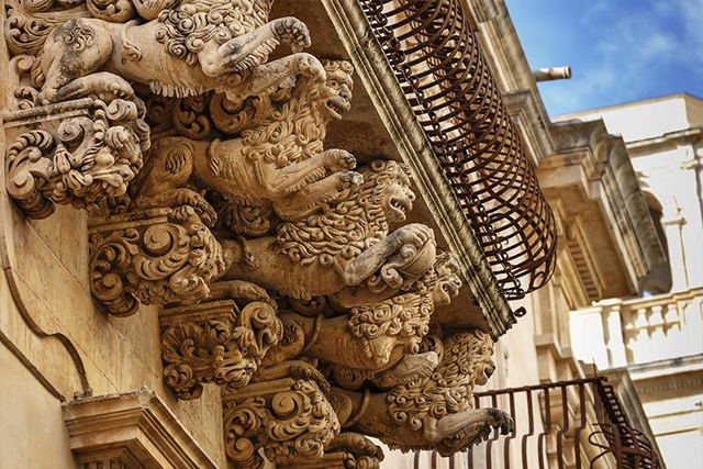 Transfer from Taormina to Siracusa + Noto Tour (or viceversa - Private Transfer) - immagine 6